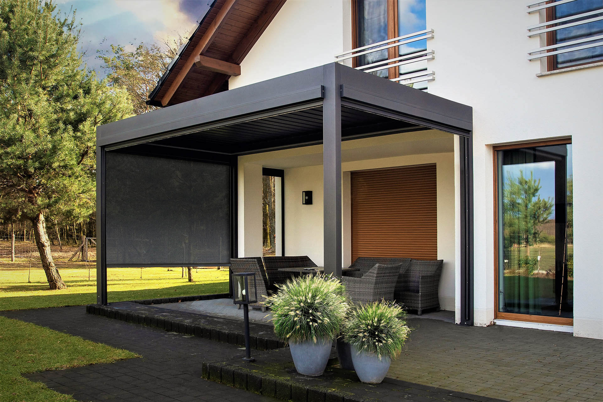 Pergola przyścienna